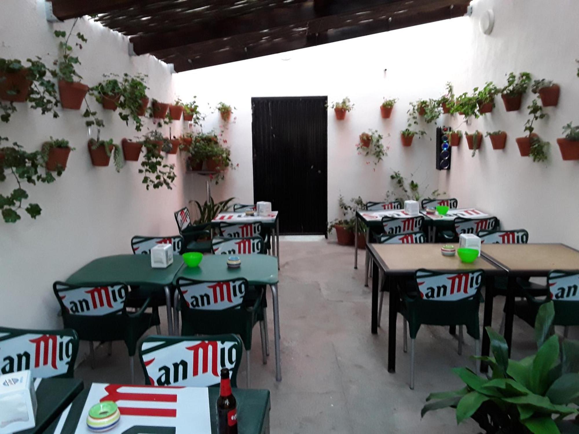 Hostal Miguel Калаонда Екстер'єр фото